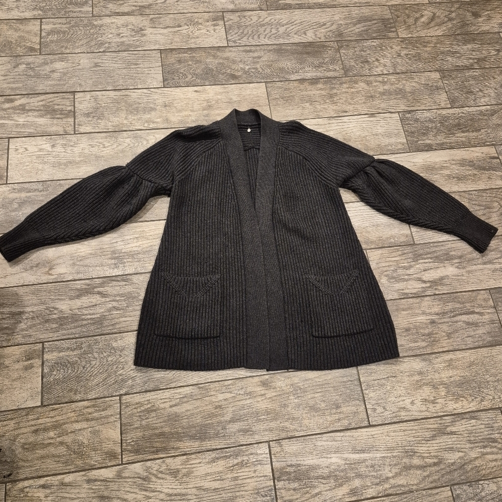 Anthropologie Knitted & Knotted Gray Chunky Knit Balloon Sleeve Cardigan Large